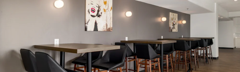 Skyline Clubroom Highboys